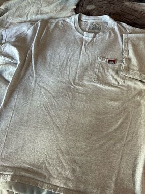 Ben Davis Short-Sleeve Pocket Tee in Heather Light Gray with Red Logo Tab